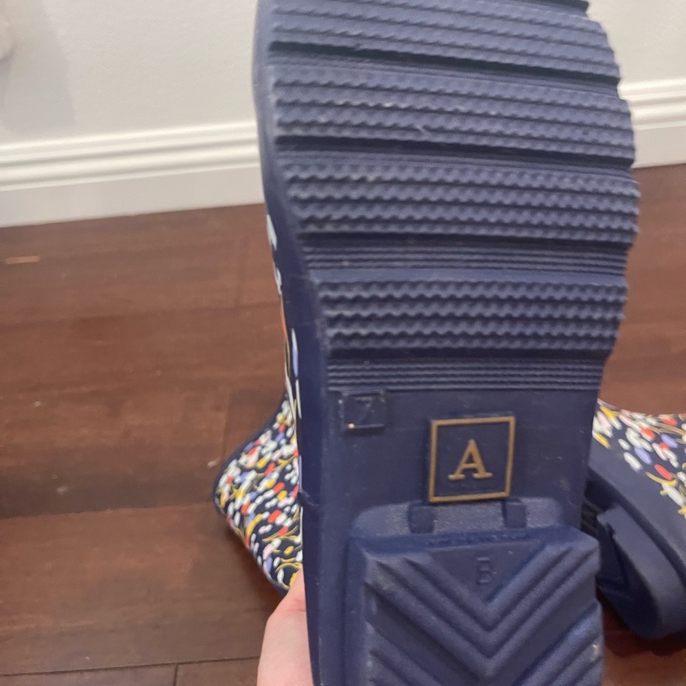 nwot/nwob anthropologie navy floral Women's Rain Boots 7 - Picture 16 of 16